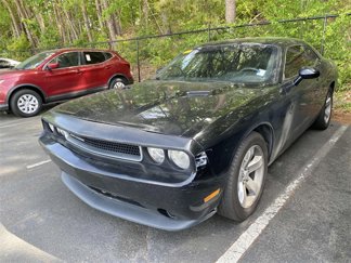 Used 2013 Dodge Challenger SXT image 1
