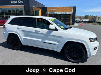 Used 2020 Jeep Grand Cherokee Altitude image 1