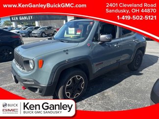 Used 2017 Jeep Renegade Trailhawk w/ Premium Trailhawk Package image 1