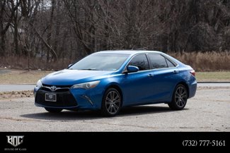 Used 2016 Toyota Camry SE image 1
