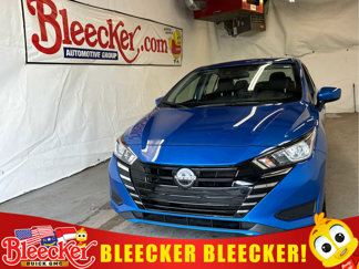 Used 2023 Nissan Versa SV image 1