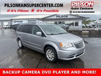 Used 2013 Chrysler Town & Country Touring image 1