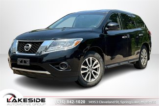 Used 2014 Nissan Pathfinder S image 1