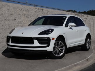 Used 2024 Porsche Macan image 1