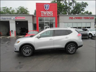 Used 2016 Nissan Rogue SL image 1