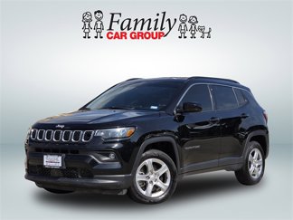 Used 2023 Jeep Compass Latitude image 1