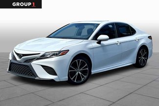 Used 2020 Toyota Camry SE image 1