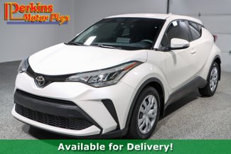 Used 2020 Toyota C-HR LE image 1
