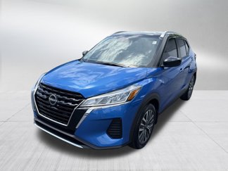Used 2022 Nissan Kicks SV image 1