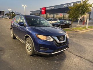 Used 2018 Nissan Rogue S image 1