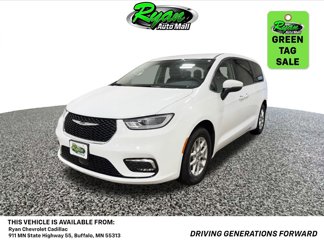 Used 2023 Chrysler Pacifica Touring-L image 1