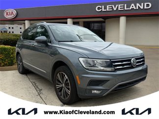 Used 2018 Volkswagen Tiguan SEL image 1