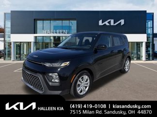 Certified 2022 Kia Soul LX image 1