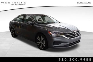 Used 2022 Volkswagen Passat 2.0T SE image 1