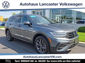 Certified 2022 Volkswagen Tiguan SE w/ Panoramic Sunroof Package image 1