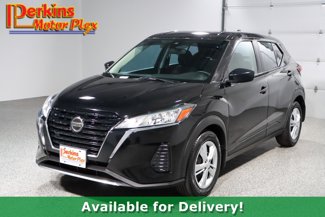 Used 2021 Nissan Kicks S image 1