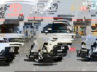 Used 2025 Kia Soul LX image 1
