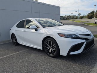 Certified 2023 Toyota Camry SE image 1