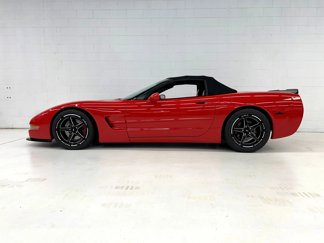 Used 1998 Chevrolet Corvette Convertible w/ Performance Handling Pkg image 1