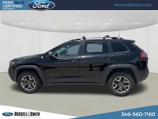 Used 2019 Jeep Cherokee Trailhawk w/ Cold Weather Group image 1