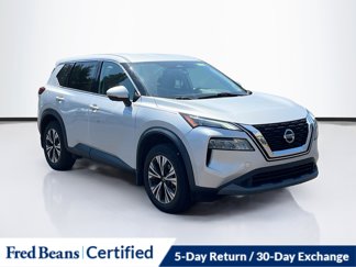 Used 2021 Nissan Rogue SV image 1