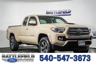 Used 2016 Toyota Tacoma TRD Sport image 1