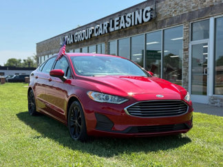 Used 2020 Ford Fusion SE image 1