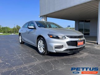Used 2017 Chevrolet Malibu LT image 1