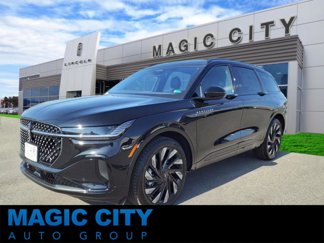 New 2025 Lincoln Nautilus Reserve w/ Jet Appearance Package image 1