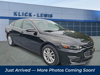 Used 2017 Chevrolet Malibu LT image 1