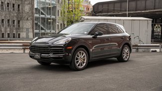 Used 2021 Porsche Cayenne E-Hybrid w/ Premium Package image 1