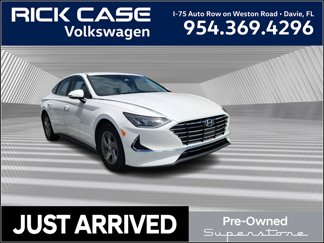 Used 2022 Hyundai Sonata SE image 1