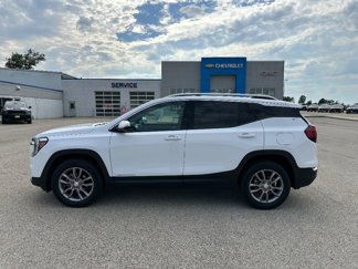 Used 2024 GMC Terrain SLT image 1