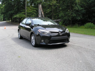 Used 2014 Toyota Corolla LE image 1