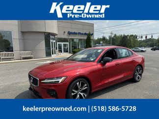 Used 2019 Volvo S60 T6 R-Design image 1