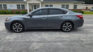 Used 2016 Nissan Altima 2.5 SR w/ LED Appearance Package image 1