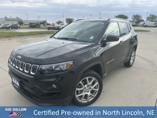 Used 2022 Jeep Compass Latitude image 1