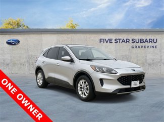 Used 2020 Ford Escape SE image 1