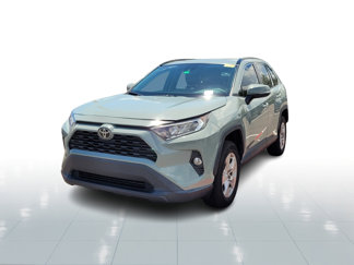 Used 2021 Toyota RAV4 XLE w/ Convenience Package image 1
