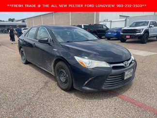 Used 2016 Toyota Camry LE image 1