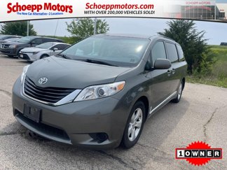Used 2012 Toyota Sienna LE image 1