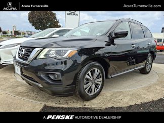 Used 2019 Nissan Pathfinder SL image 1