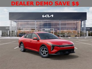 New 2025 Kia K4 LXS image 1