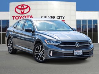 Used 2022 Volkswagen Jetta Sport image 1