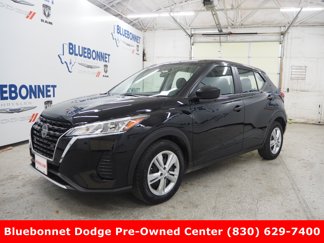 Used 2021 Nissan Kicks S image 1