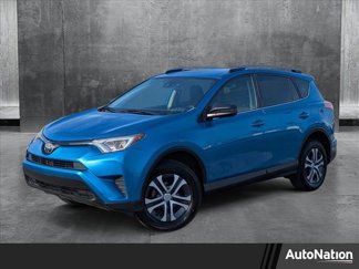 Used 2018 Toyota RAV4 LE image 1