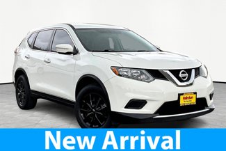 Used 2015 Nissan Rogue S image 1
