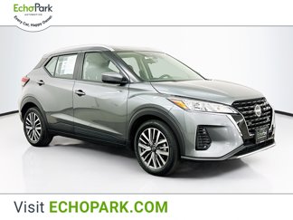 Used 2024 Nissan Kicks SV image 1