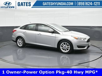 Used 2015 Ford Focus SE image 1
