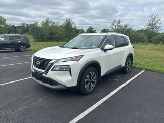 Used 2022 Nissan Rogue SV image 1